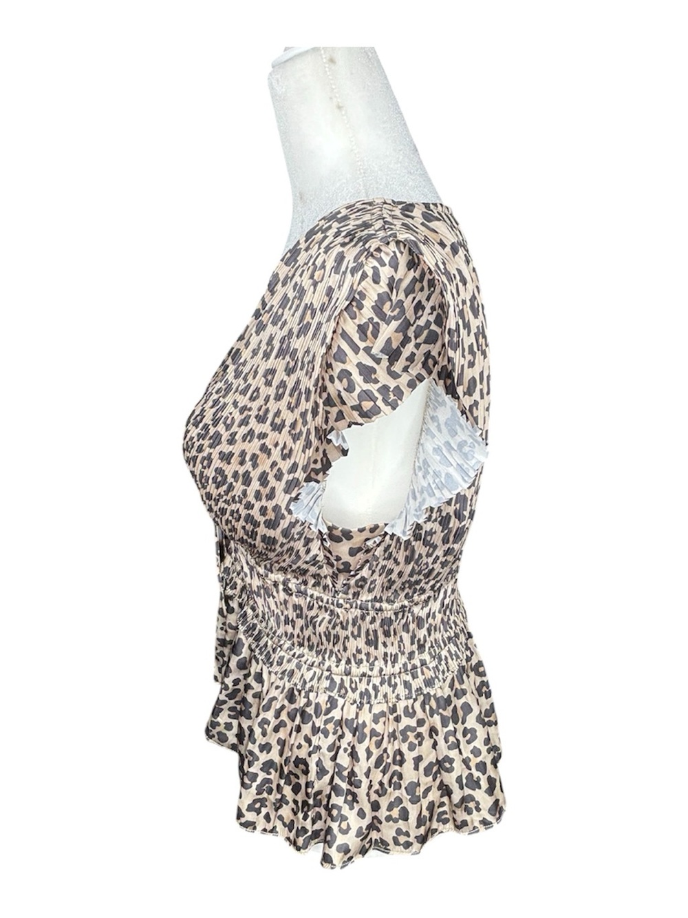 Current Air Leopard Print V-Neck Smocked Peplum Top Size Medium - Picture 3 of 9